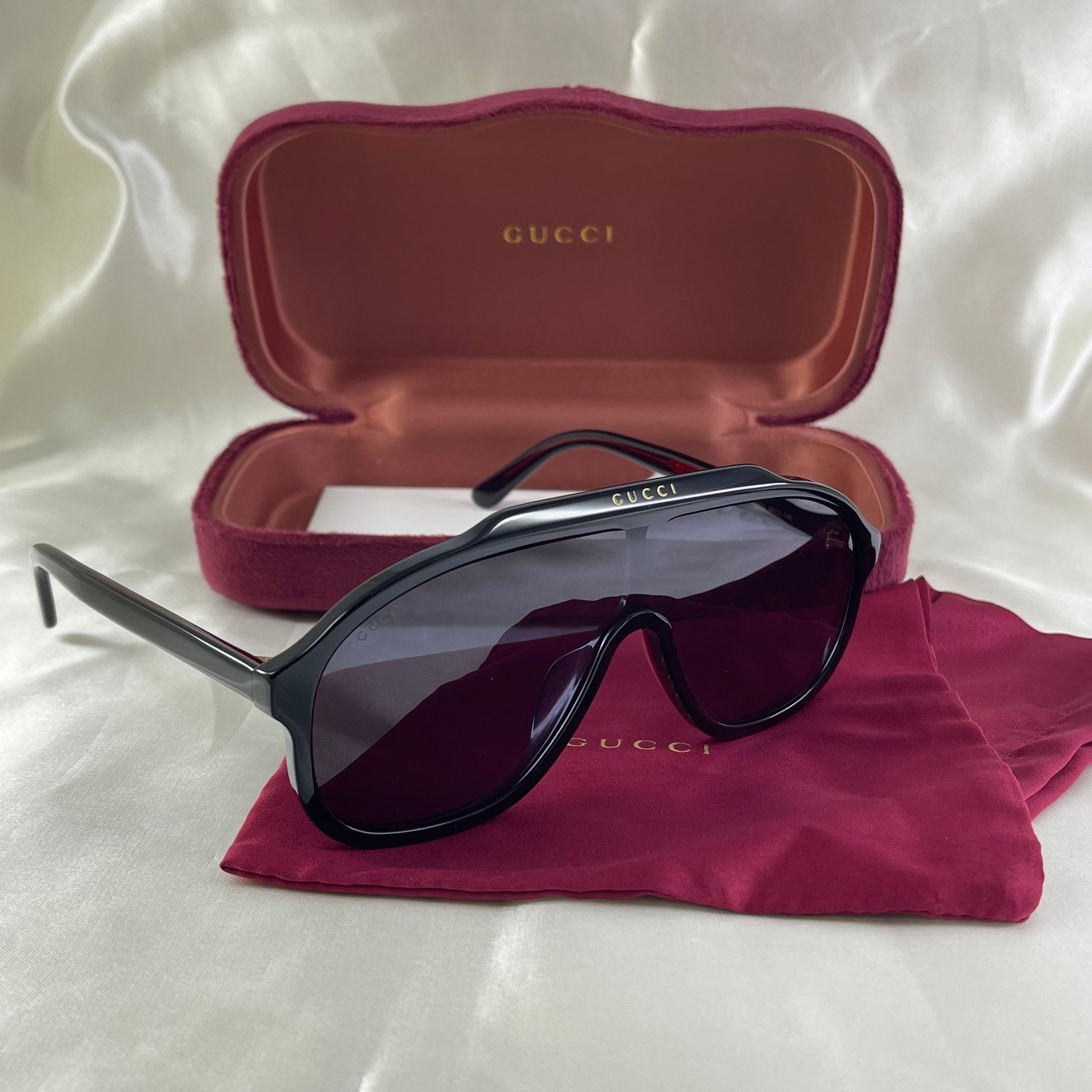 GG1038S 001 New Aviator Negro Rojo