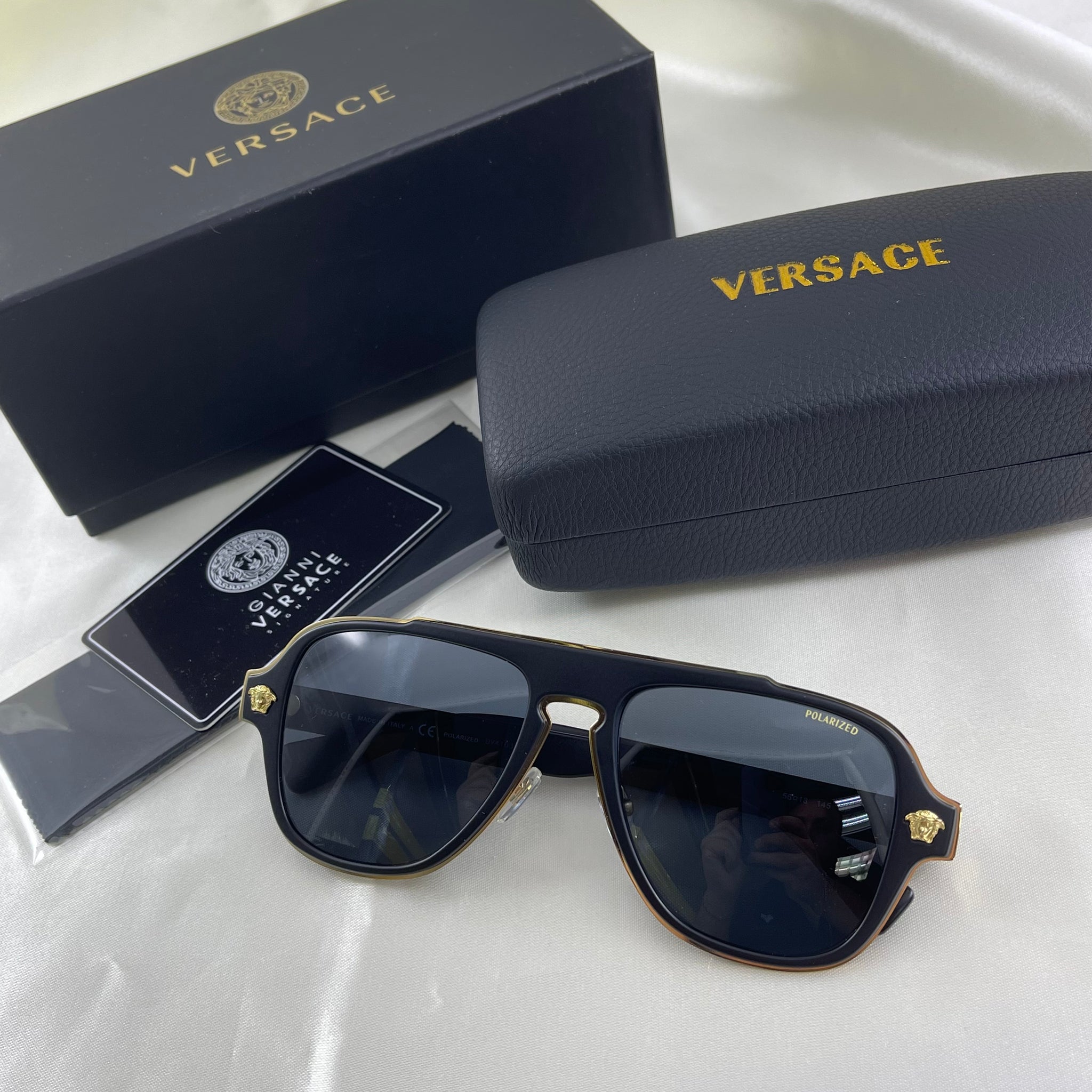 VE2199 1002/81 New aviator Negro Dorado Polarizado